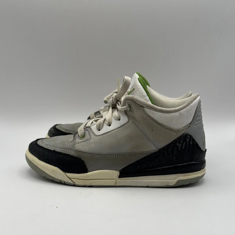 Air Jordan 3‎ Retro Basketball Sneakers Grey Black Green Youth Size 2Y